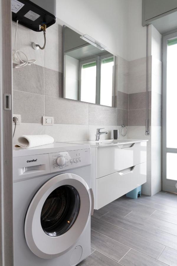 Gray Pearl - Modern Apartment In City Center Arona Eksteriør billede